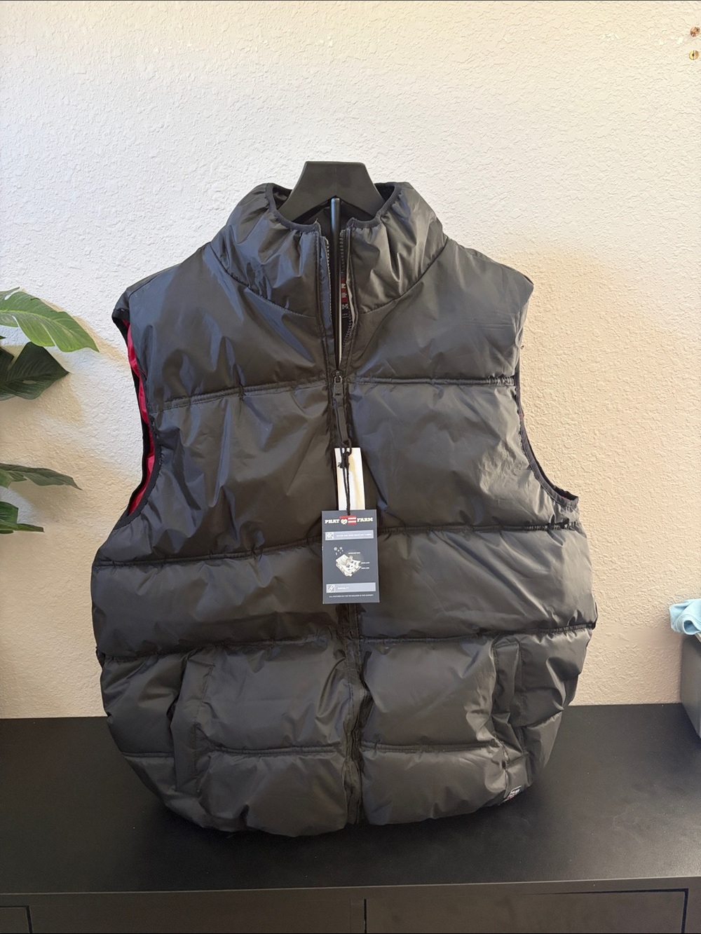 Phat Farm Black Quilted Puffer Vest with Red Trim Sz Xl NWT